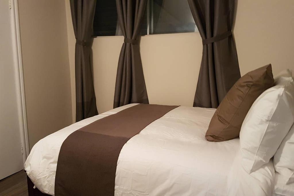 2-Bedroom Apartment Sweet #5 By Amazing Property Rentals กาติโน ภายนอก รูปภาพ